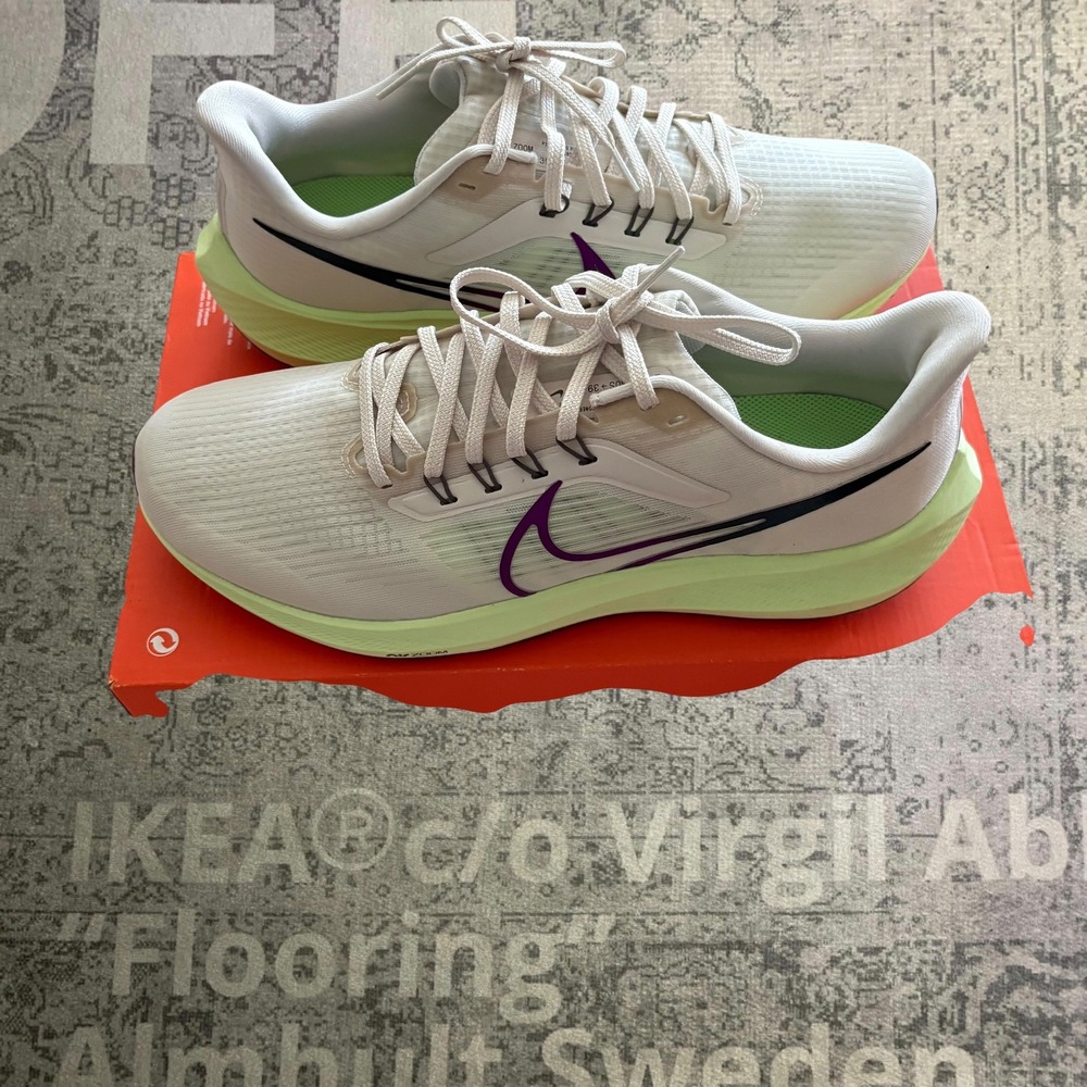 Nike Air Zoom Pegasus 39 Running Shoes Mens 13 White Volt Purple DH4071-101 EXCL